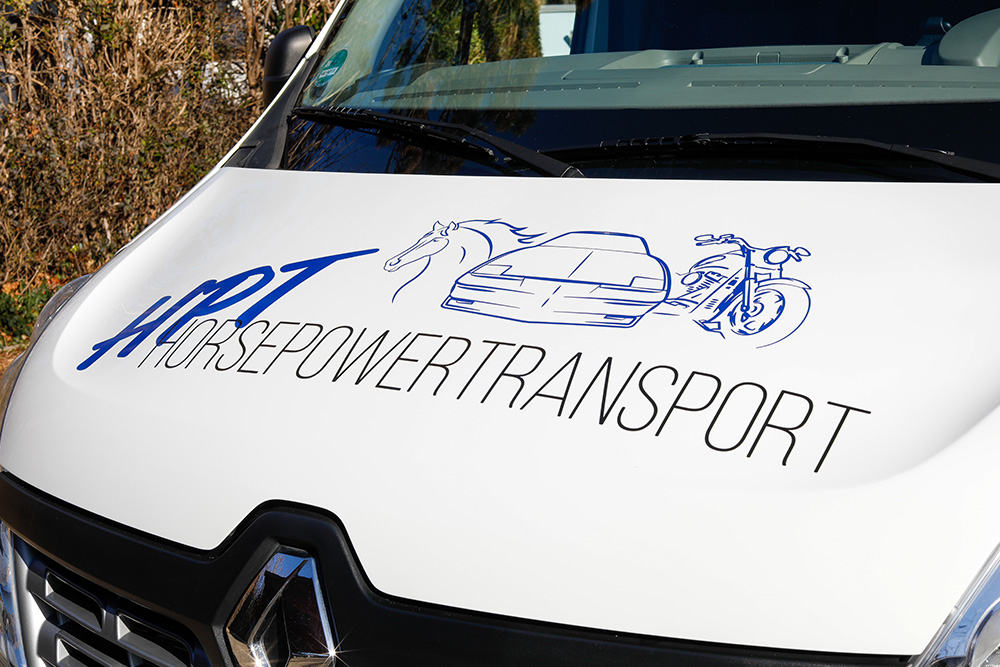 HPT Horsepowertransport Logo auf der Motorhaube