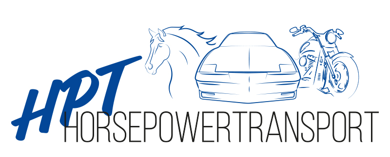 Logo von Horsepowertransport - Schriftzug mit Zeichnung von Pferd, Auto, Motorrad